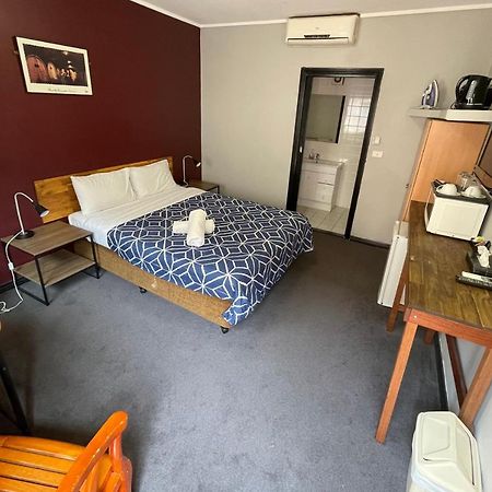 City East Motel Melbourne Exteriör bild