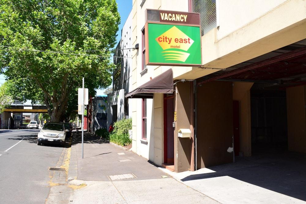 City East Motel Melbourne Exteriör bild