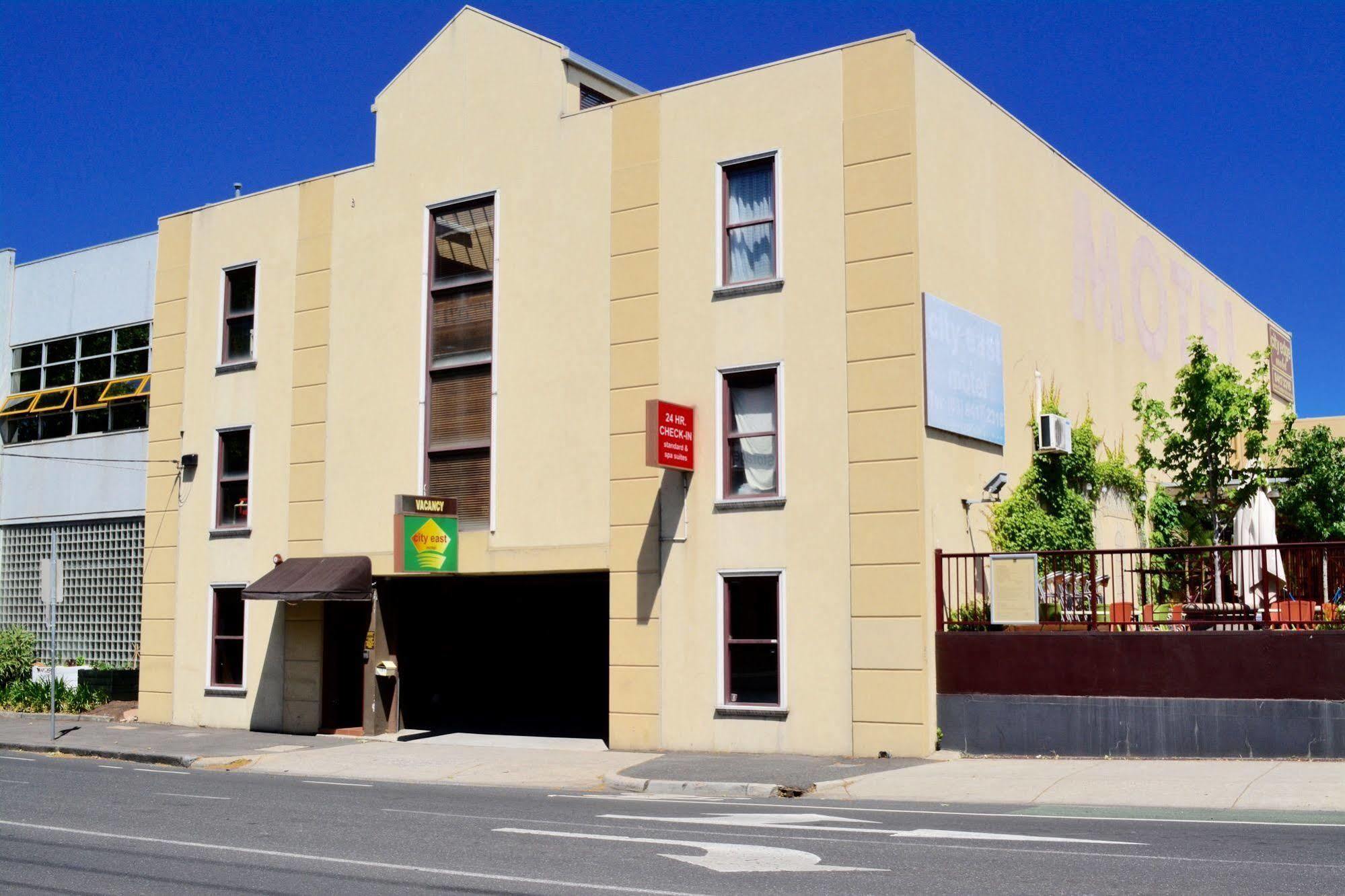 City East Motel Melbourne Exteriör bild